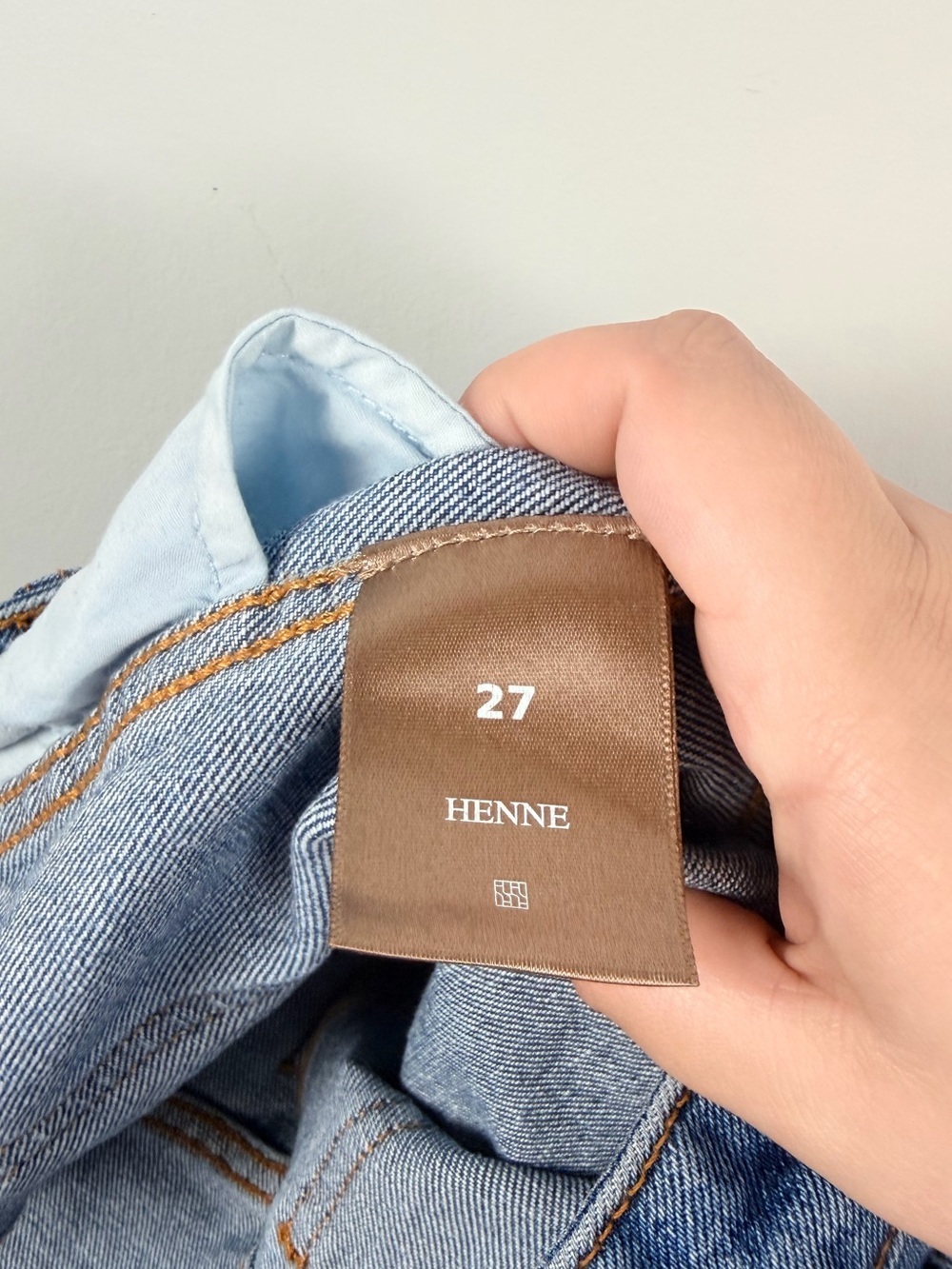 Henne medium wash straight leg denim jeans size 27 - Picture 4 of 5
